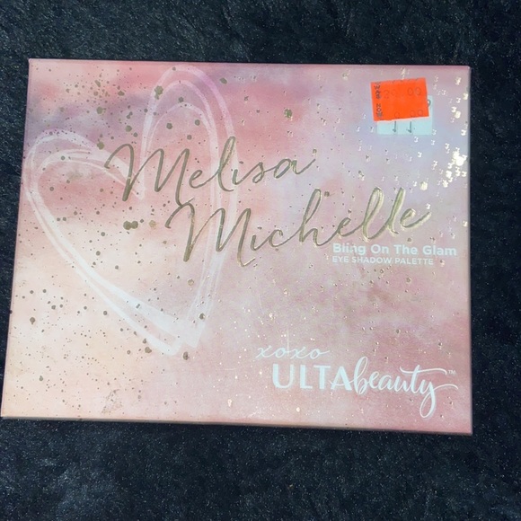 Makeup - Picture 2 of 4